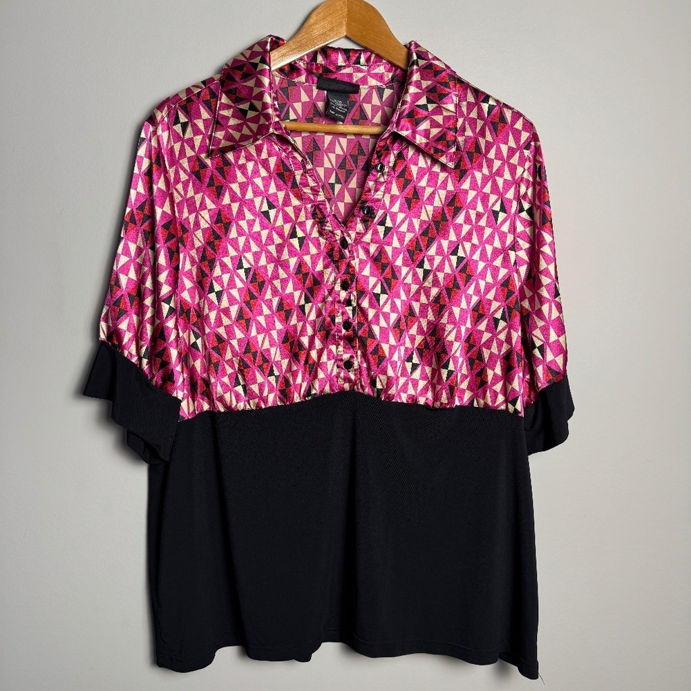 Lane Bryant Women's Geometric 1/2 Button V-Neck Short Sleeve Blouse Size 18/20